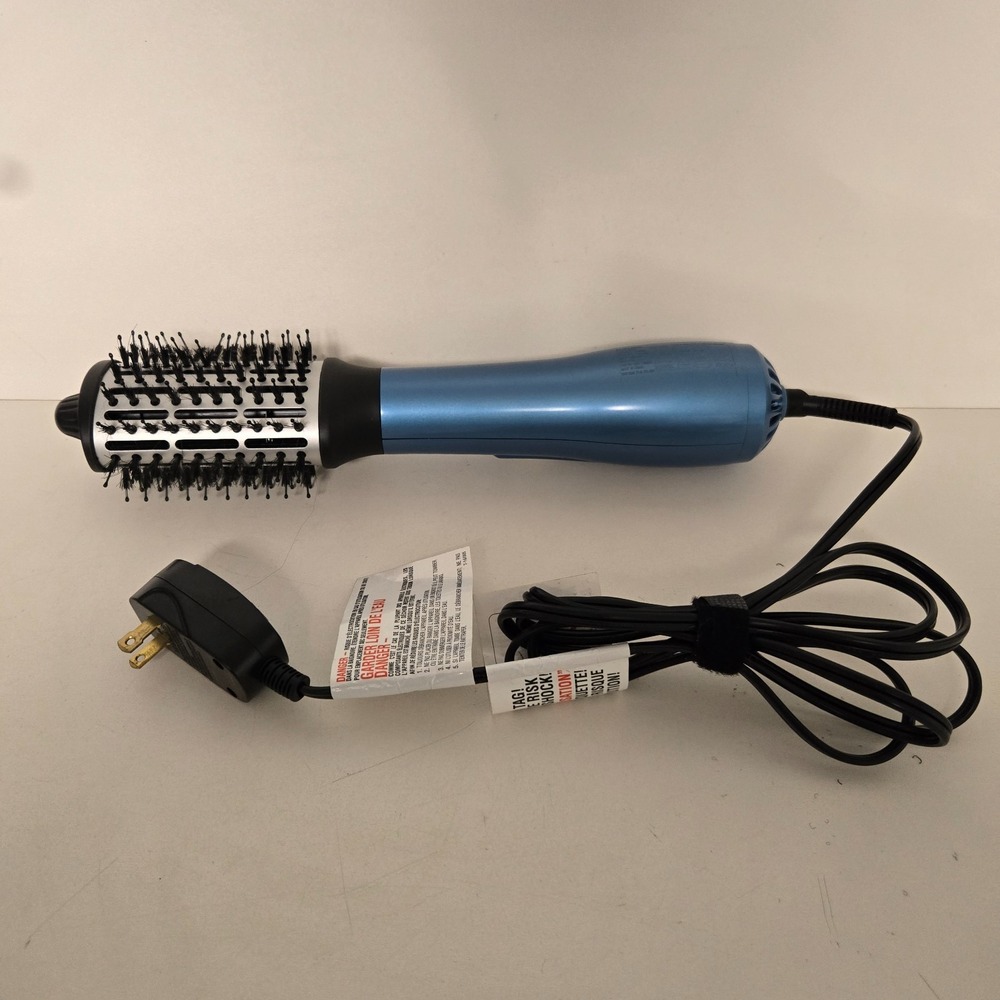 Babyliss PRO Nano Titanium Professional Hot Air Dry Brush Styling 2.5" BNTHB250 - Picture 2 of 6